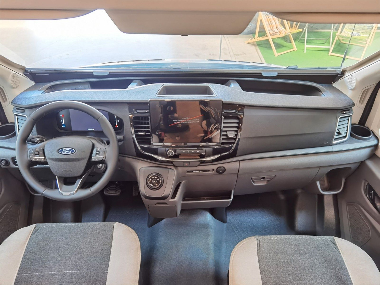 Poluintegrirani kamper Chausson 650 TITANIUM / -2026- / 165PS-8G. / AHK/ HUBBETT: slika Poluintegrirani kamper Chausson 650 TITANIUM / -2026- / 165PS-8G. / AHK/ HUBBETT