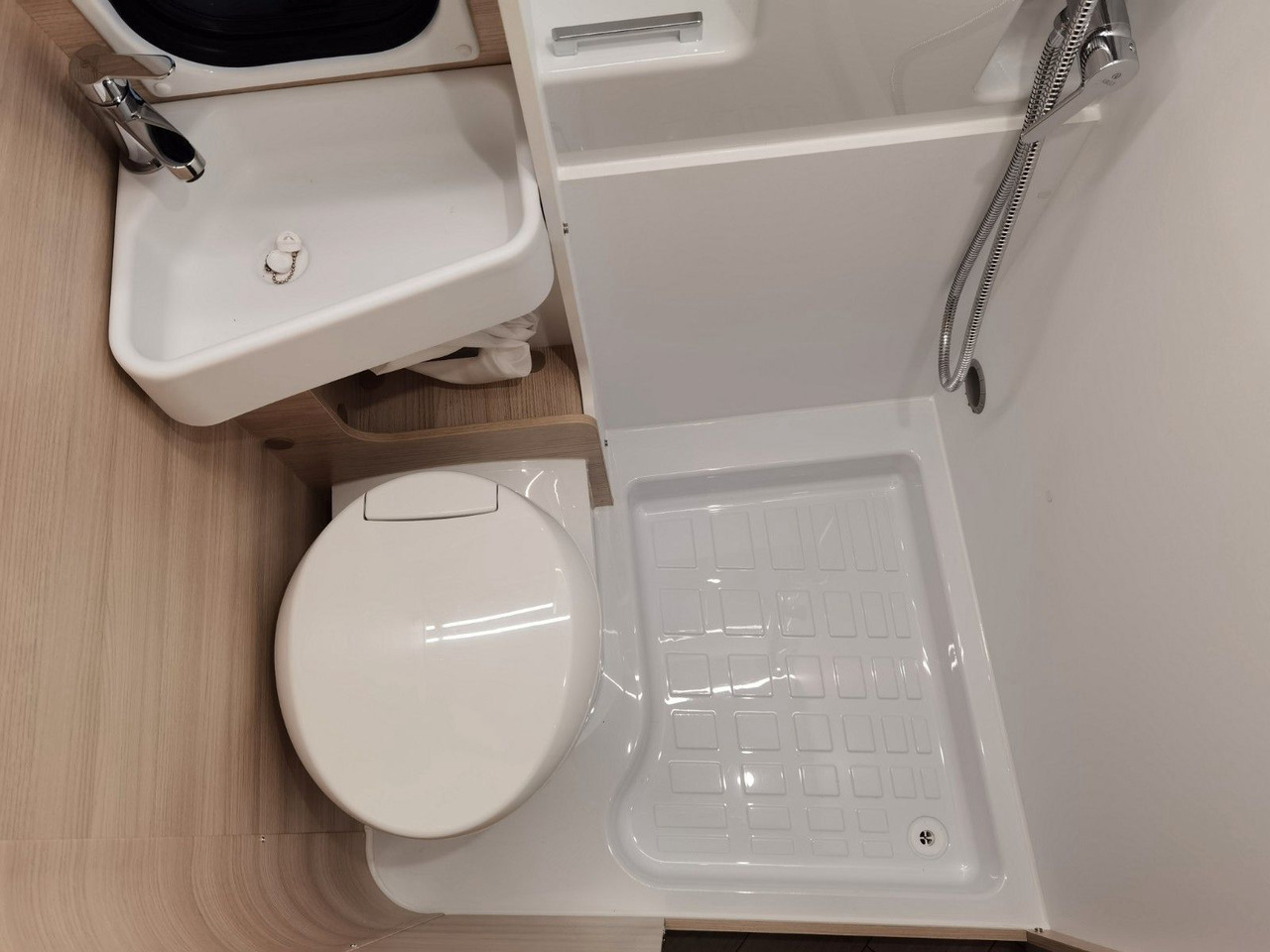 Zakup  Chausson V697 FIRST LINE / - 2025- / 140PS / EINZELBETTEN Chausson V697 FIRST LINE / - 2025- / 140PS / EINZELBETTEN: slika Zakup  Chausson V697 FIRST LINE / - 2025- / 140PS / EINZELBETTEN Chausson V697 FIRST LINE / - 2025- / 140PS / EINZELBETTEN