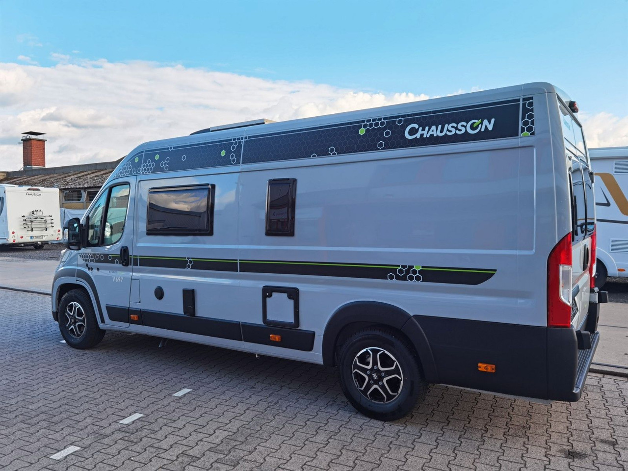 Chausson V697 SPORT LINE /-2025- / 140PS-8G /ARCTIC-PAKET - Kamp kombi: slika Chausson V697 SPORT LINE /-2025- / 140PS-8G /ARCTIC-PAKET - Kamp kombi Chausson V697 SPORT LINE /-2025- / 140PS-8G /ARCTIC-PAKET - Kamp kombi: slika Chausson V697 SPORT LINE /-2025- / 140PS-8G /ARCTIC-PAKET - Kamp kombi