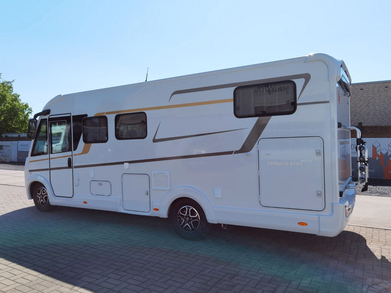 Eura Mobil INTEGRA LINE 720 EF / 180PS-9G 40H /EINZELBETTEN - Integrirani kamper: slika Eura Mobil INTEGRA LINE 720 EF / 180PS-9G 40H /EINZELBETTEN - Integrirani kamper Eura Mobil INTEGRA LINE 720 EF / 180PS-9G 40H /EINZELBETTEN - Integrirani kamper: slika Eura Mobil INTEGRA LINE 720 EF / 180PS-9G 40H /EINZELBETTEN - Integrirani kamper