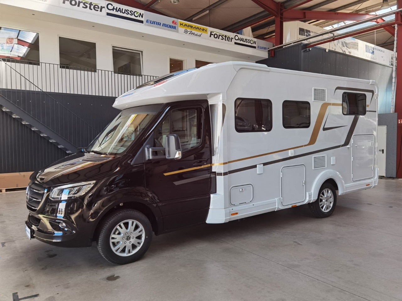 Poluintegrirani kamper Eura Mobil PROFILA T 696 EB /-2025-/ S-PAKET / EINZELBETTEN: slika Poluintegrirani kamper Eura Mobil PROFILA T 696 EB /-2025-/ S-PAKET / EINZELBETTEN