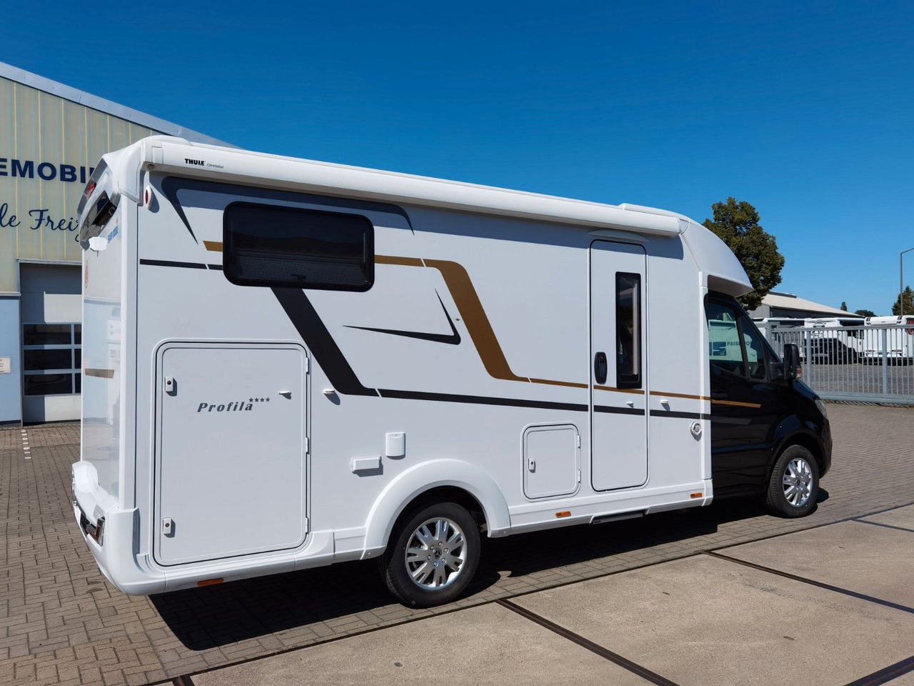 Eura Mobil PROFILA T 696 EB /-2025-/ S-PAKET / EINZELBETTEN - Poluintegrirani kamper: slika Eura Mobil PROFILA T 696 EB /-2025-/ S-PAKET / EINZELBETTEN - Poluintegrirani kamper Eura Mobil PROFILA T 696 EB /-2025-/ S-PAKET / EINZELBETTEN - Poluintegrirani kamper: slika Eura Mobil PROFILA T 696 EB /-2025-/ S-PAKET / EINZELBETTEN - Poluintegrirani kamper
