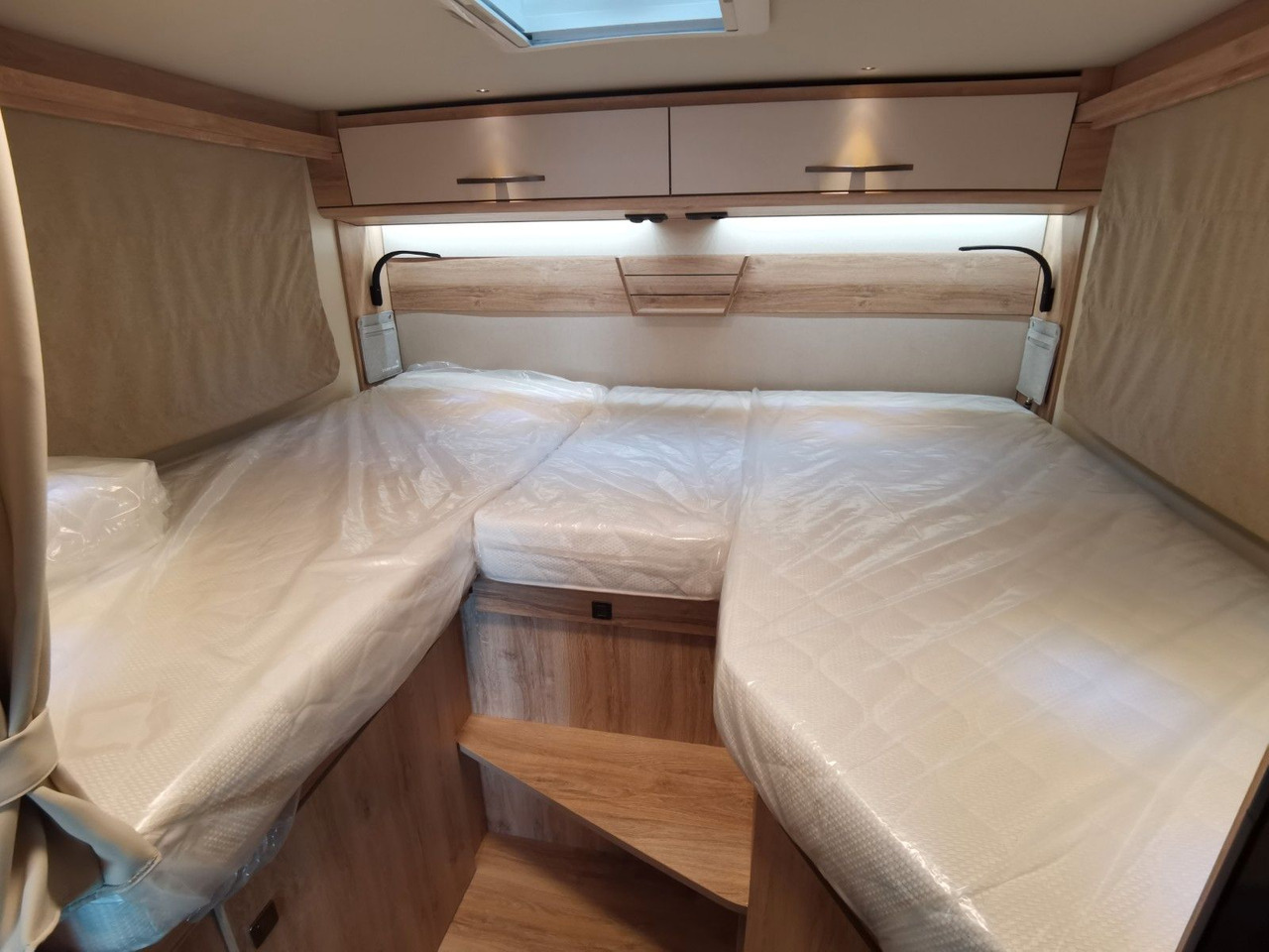 Poluintegrirani kamper Eura Mobil PROFILA T 696 EB /-2025-/ S-PAKET / EINZELBETTEN: slika Poluintegrirani kamper Eura Mobil PROFILA T 696 EB /-2025-/ S-PAKET / EINZELBETTEN