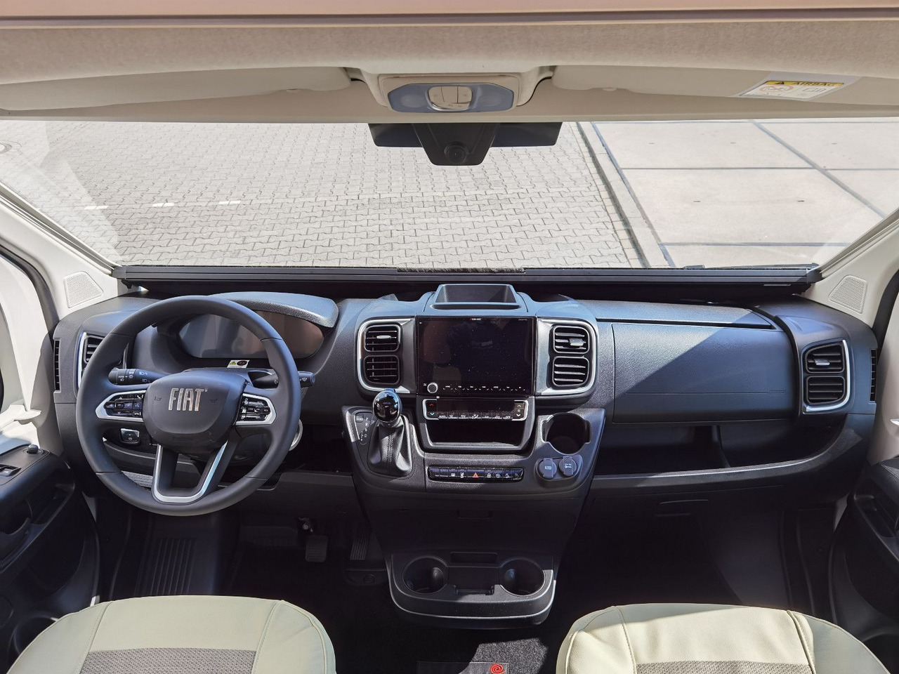 Poluintegrirani kamper Eura Mobil PROFILA T 720 EB /MOD. 2026/ 180PS-8G.AUTOMATIK: slika Poluintegrirani kamper Eura Mobil PROFILA T 720 EB /MOD. 2026/ 180PS-8G.AUTOMATIK