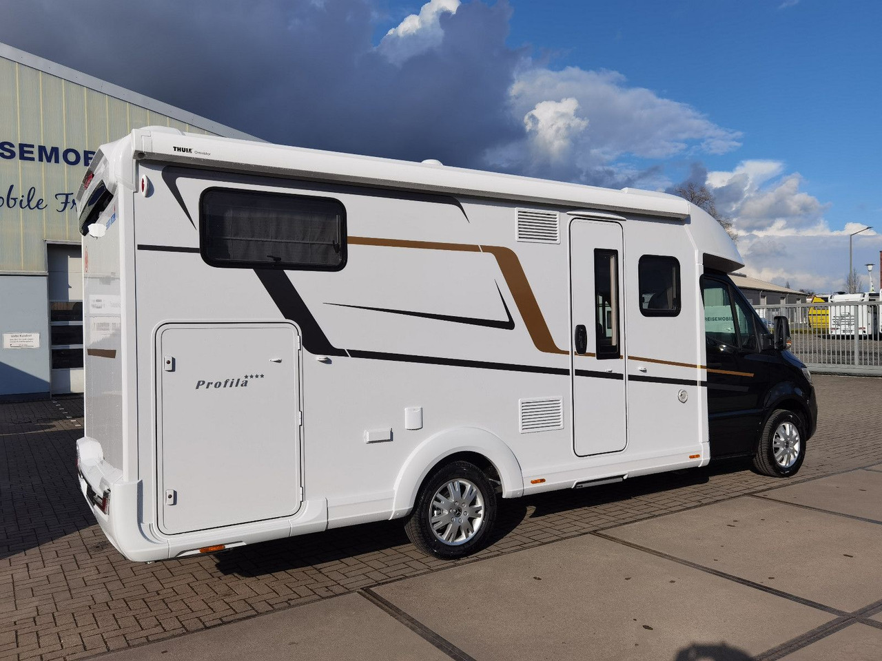 Eura Mobil PROFILA T 726 EF -MOD. 2025 -MONDIAL PLUS & S-P. - Poluintegrirani kamper: slika Eura Mobil PROFILA T 726 EF -MOD. 2025 -MONDIAL PLUS & S-P. - Poluintegrirani kamper Eura Mobil PROFILA T 726 EF -MOD. 2025 -MONDIAL PLUS & S-P. - Poluintegrirani kamper: slika Eura Mobil PROFILA T 726 EF -MOD. 2025 -MONDIAL PLUS & S-P. - Poluintegrirani kamper