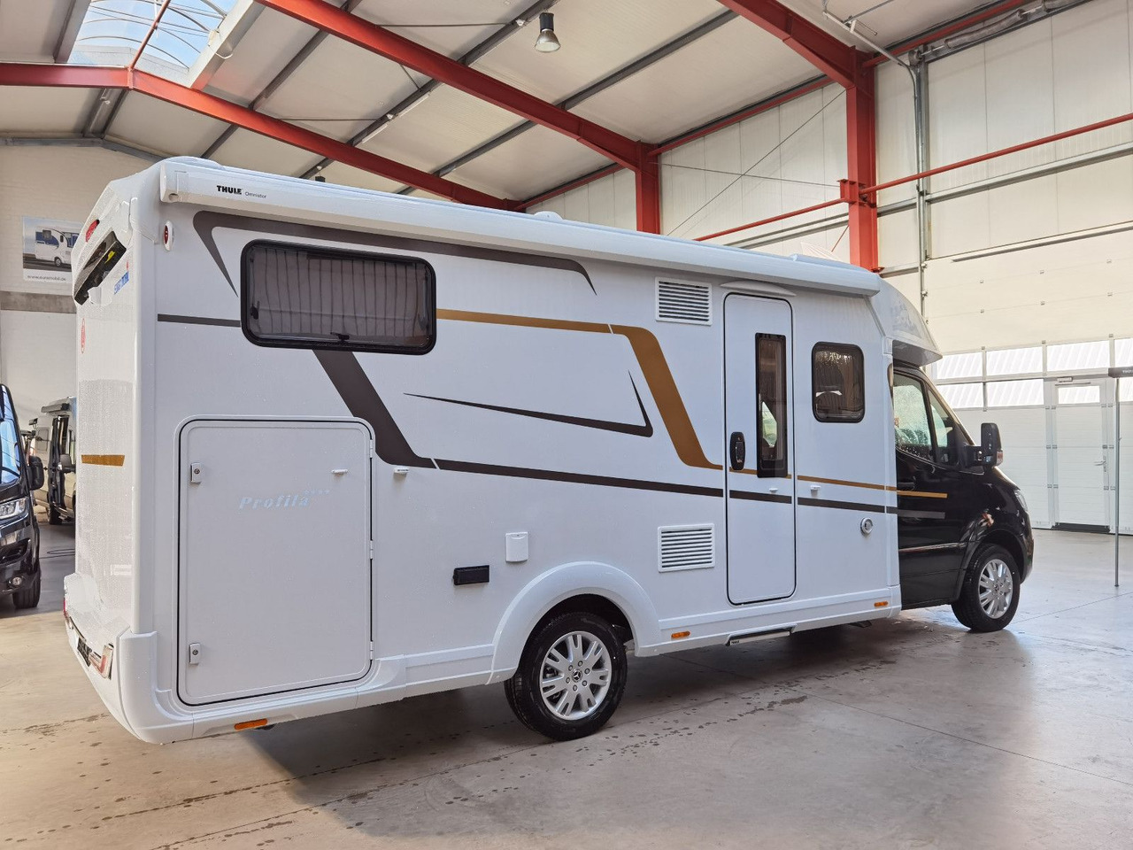 Eura Mobil PROFILA T 726 EF /- MODELL 2025 -/ EINZELBETTEN - Poluintegrirani kamper: slika Eura Mobil PROFILA T 726 EF /- MODELL 2025 -/ EINZELBETTEN - Poluintegrirani kamper Eura Mobil PROFILA T 726 EF /- MODELL 2025 -/ EINZELBETTEN - Poluintegrirani kamper: slika Eura Mobil PROFILA T 726 EF /- MODELL 2025 -/ EINZELBETTEN - Poluintegrirani kamper