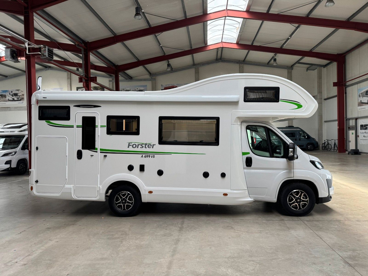 Forster A 699 VB / Modell 2025 / 140PS  / AUTOMATIK - Alkoven kamper: slika  Forster A 699 VB / Modell 2025 / 140PS  / AUTOMATIK - Alkoven kamper Forster A 699 VB / Modell 2025 / 140PS  / AUTOMATIK - Alkoven kamper: slika  Forster A 699 VB / Modell 2025 / 140PS  / AUTOMATIK - Alkoven kamper