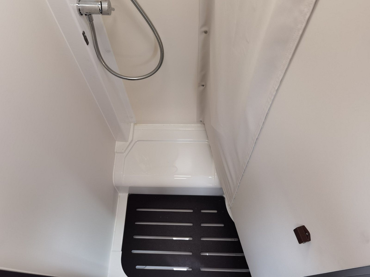 Poluintegrirani kamper Forster T 599 HBN COUPÈ /-2025-/165PS / SILVER - EDITION: slika Poluintegrirani kamper Forster T 599 HBN COUPÈ /-2025-/165PS / SILVER - EDITION Poluintegrirani kamper Forster T 599 HBN COUPÈ /-2025-/165PS / SILVER - EDITION: slika Poluintegrirani kamper Forster T 599 HBN COUPÈ /-2025-/165PS / SILVER - EDITION