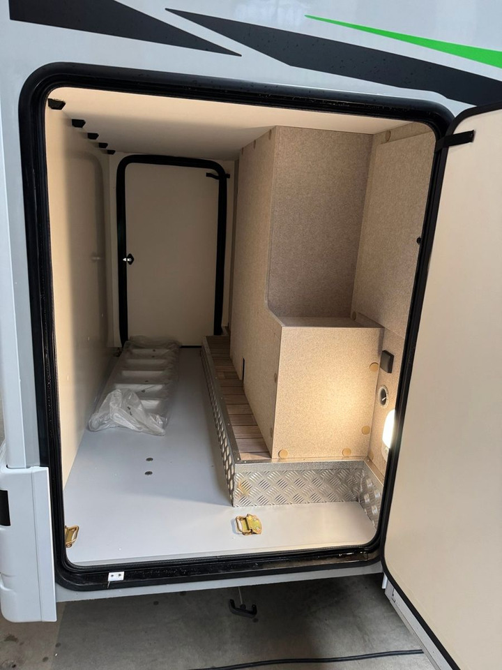 Poluintegrirani kamper Forster T 599 HBN COUPÈ /-2026-/ 165PS-8G / SILVER-PAKET: slika Poluintegrirani kamper Forster T 599 HBN COUPÈ /-2026-/ 165PS-8G / SILVER-PAKET Poluintegrirani kamper Forster T 599 HBN COUPÈ /-2026-/ 165PS-8G / SILVER-PAKET: slika Poluintegrirani kamper Forster T 599 HBN COUPÈ /-2026-/ 165PS-8G / SILVER-PAKET