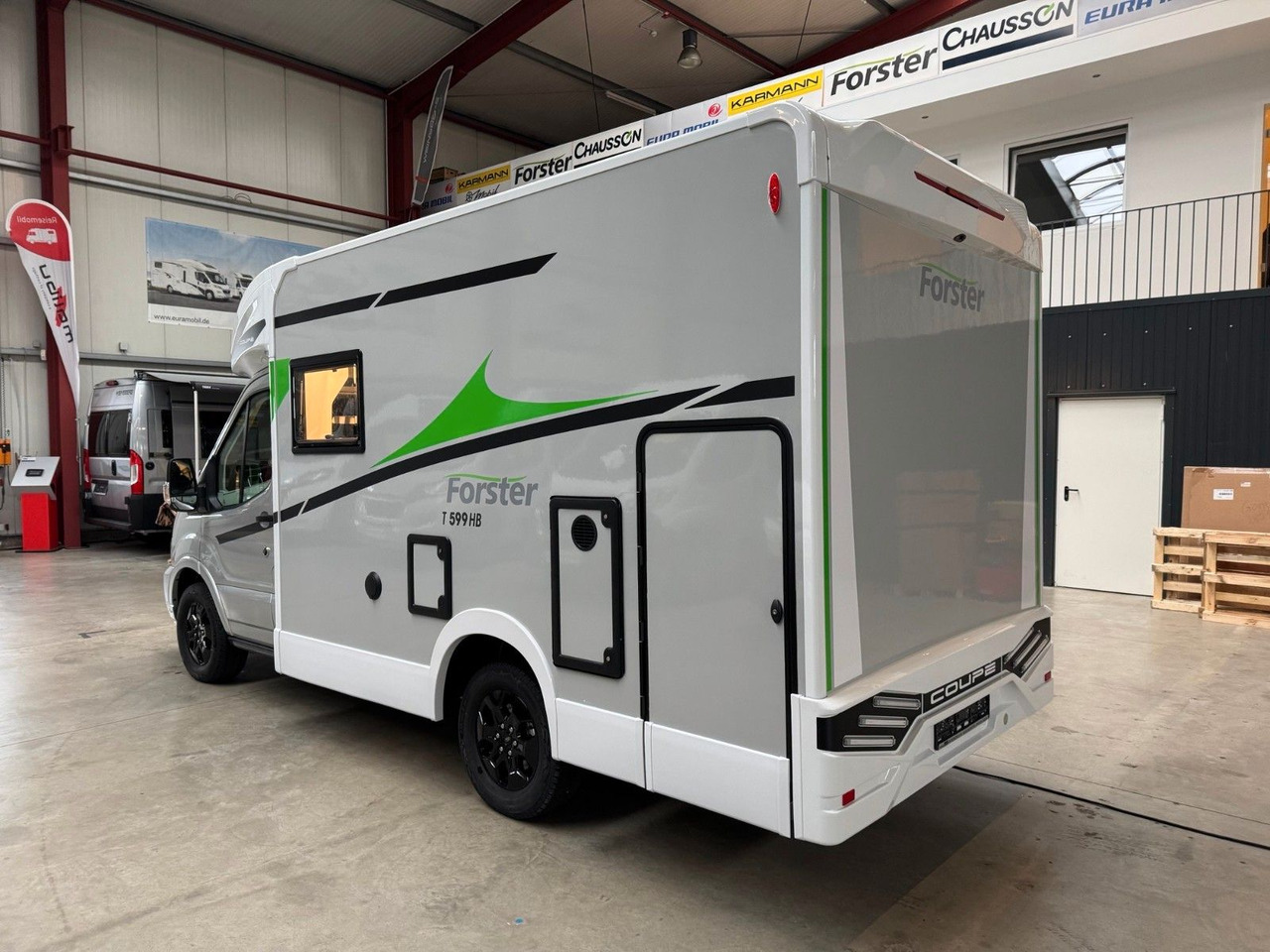 Poluintegrirani kamper Forster T 599 HBN COUPÈ /-2026-/ 165PS-8G / SILVER-PAKET: slika Poluintegrirani kamper Forster T 599 HBN COUPÈ /-2026-/ 165PS-8G / SILVER-PAKET Poluintegrirani kamper Forster T 599 HBN COUPÈ /-2026-/ 165PS-8G / SILVER-PAKET: slika Poluintegrirani kamper Forster T 599 HBN COUPÈ /-2026-/ 165PS-8G / SILVER-PAKET