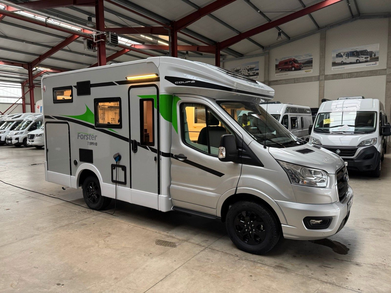 Poluintegrirani kamper Forster T 599 HBN COUPÈ /-2026-/ 165PS-8G / SILVER-PAKET: slika Poluintegrirani kamper Forster T 599 HBN COUPÈ /-2026-/ 165PS-8G / SILVER-PAKET Poluintegrirani kamper Forster T 599 HBN COUPÈ /-2026-/ 165PS-8G / SILVER-PAKET: slika Poluintegrirani kamper Forster T 599 HBN COUPÈ /-2026-/ 165PS-8G / SILVER-PAKET