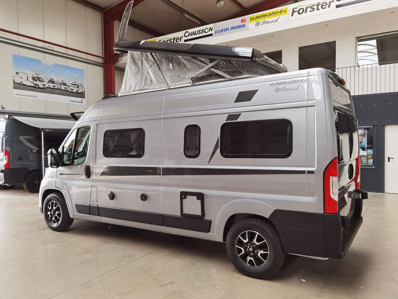 Karmann DAVIS 590 LIFESTYLE / MODELL 2026 / AUFSTELLDACH - Kamp kombi: slika Karmann DAVIS 590 LIFESTYLE / MODELL 2026 / AUFSTELLDACH - Kamp kombi Karmann DAVIS 590 LIFESTYLE / MODELL 2026 / AUFSTELLDACH - Kamp kombi: slika Karmann DAVIS 590 LIFESTYLE / MODELL 2026 / AUFSTELLDACH - Kamp kombi