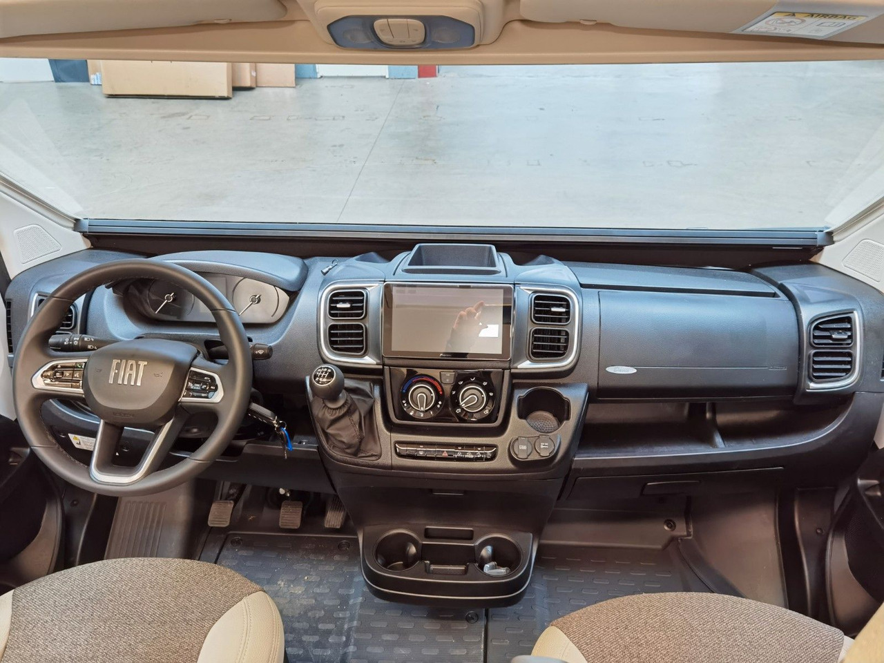 Kamp kombi Karmann DAVIS 590 TRENDSTYLE / -2025-/ 140PS /PLUS-PAKET: slika Kamp kombi Karmann DAVIS 590 TRENDSTYLE / -2025-/ 140PS /PLUS-PAKET