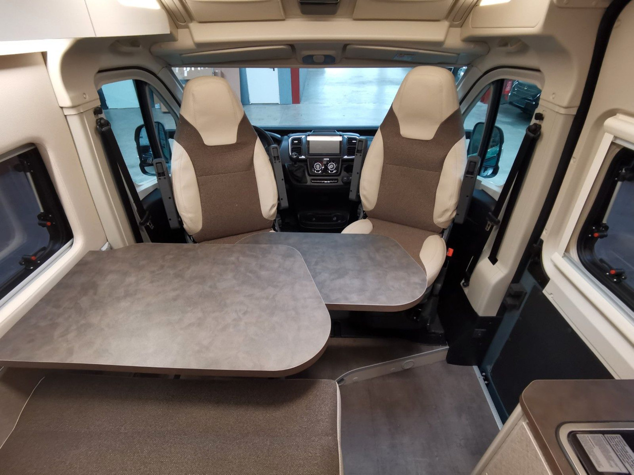 Kamp kombi Karmann DAVIS 590 TRENDSTYLE / -2025-/ 140PS /PLUS-PAKET: slika Kamp kombi Karmann DAVIS 590 TRENDSTYLE / -2025-/ 140PS /PLUS-PAKET