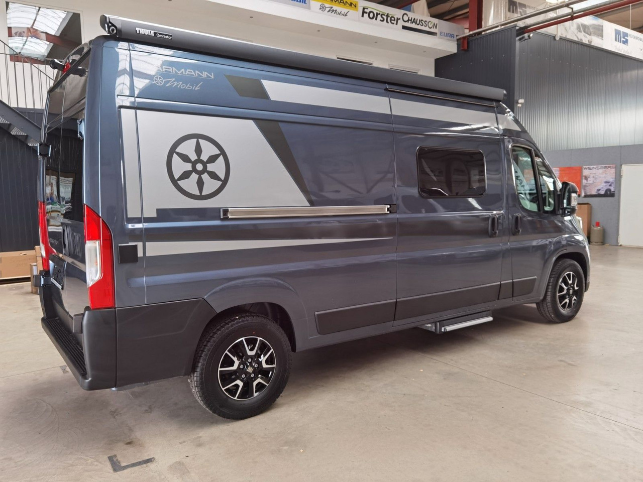 Karmann DEXTER 580 /-MODELL 2026-/ PANORAMA DACHFENSTER - Kamp kombi: slika Karmann DEXTER 580 /-MODELL 2026-/ PANORAMA DACHFENSTER - Kamp kombi Karmann DEXTER 580 /-MODELL 2026-/ PANORAMA DACHFENSTER - Kamp kombi: slika Karmann DEXTER 580 /-MODELL 2026-/ PANORAMA DACHFENSTER - Kamp kombi