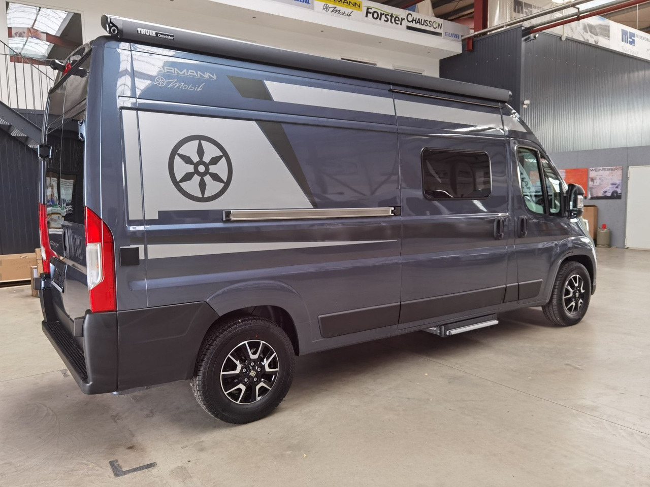 Karmann DEXTER 580 /-MODELL 2026-/ PANORAMA DACHFENSTER - Kamp kombi: slika Karmann DEXTER 580 /-MODELL 2026-/ PANORAMA DACHFENSTER - Kamp kombi Karmann DEXTER 580 /-MODELL 2026-/ PANORAMA DACHFENSTER - Kamp kombi: slika Karmann DEXTER 580 /-MODELL 2026-/ PANORAMA DACHFENSTER - Kamp kombi