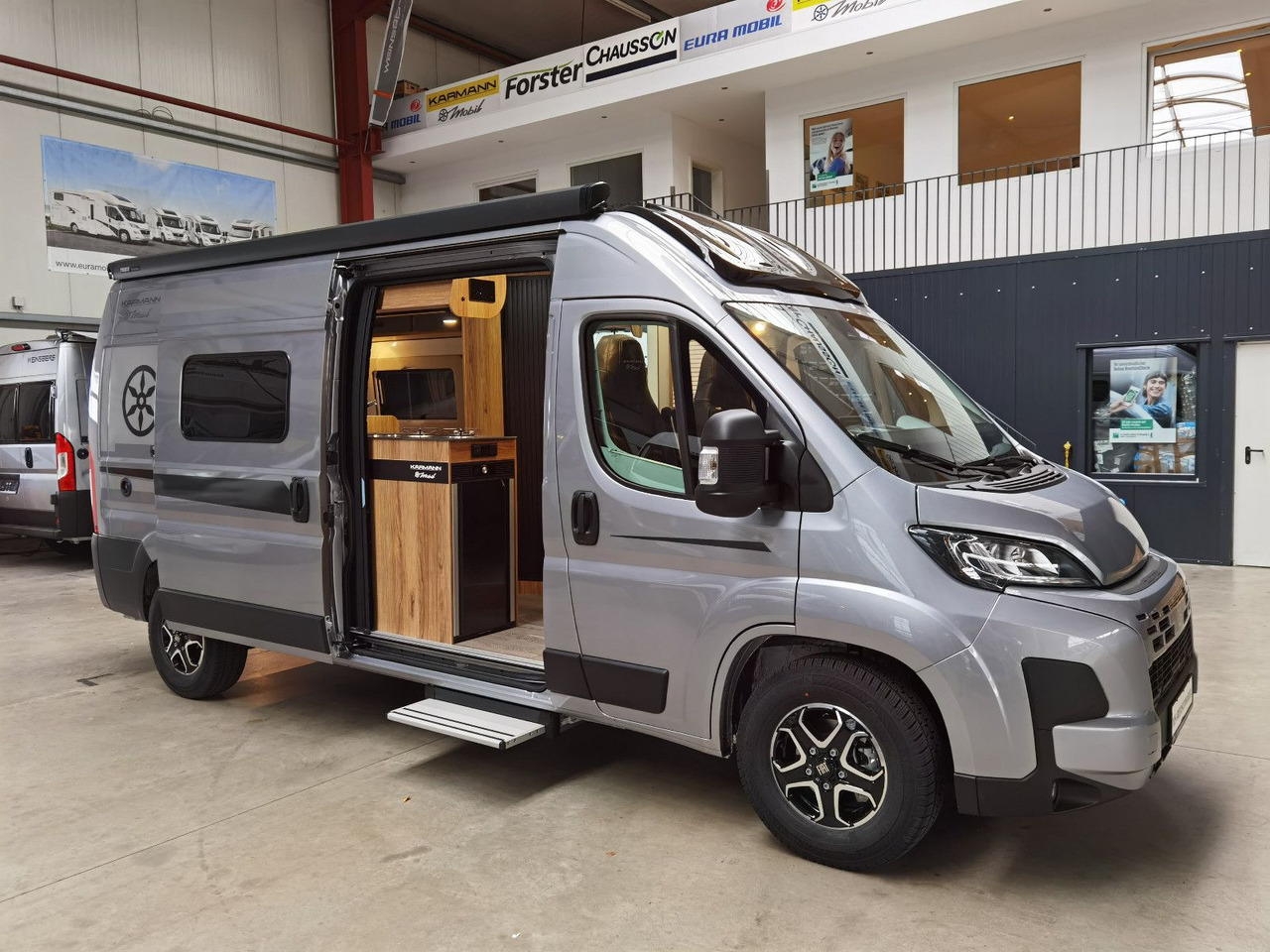 Kamp kombi Karmann DEXTER 600 /- 2026-/ 8G.AUTOMATIK/ EINZELBETTEN: slika Kamp kombi Karmann DEXTER 600 /- 2026-/ 8G.AUTOMATIK/ EINZELBETTEN