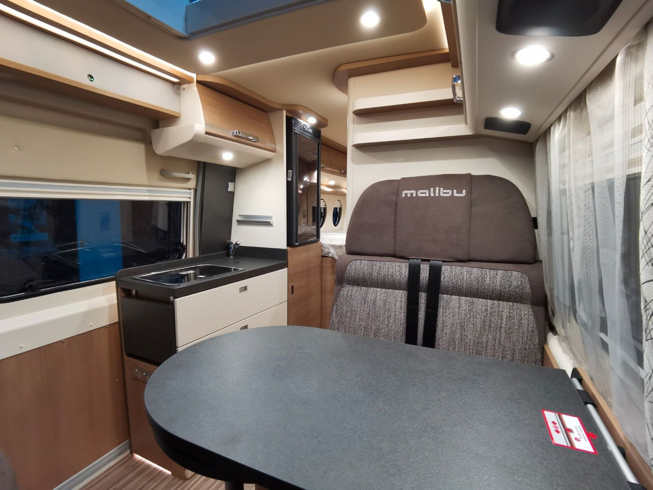 Kamp kombi Malibu VAN COMFORT GT - 640 LE / NAVIGATION & KEYLESS: slika Kamp kombi Malibu VAN COMFORT GT - 640 LE / NAVIGATION & KEYLESS