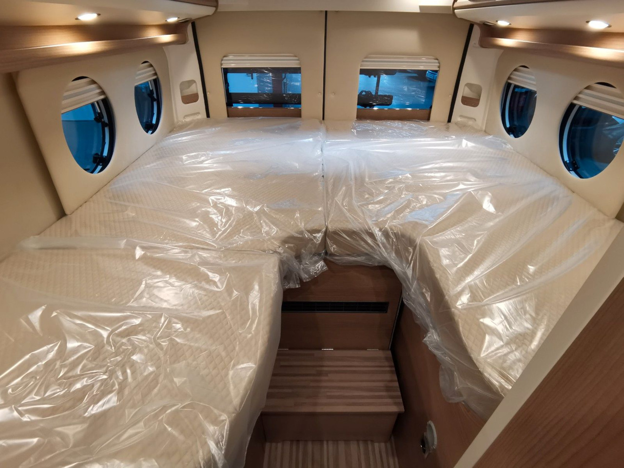 Kamp kombi Malibu VAN COMFORT GT - 640 LE / NAVIGATION & KEYLESS: slika Kamp kombi Malibu VAN COMFORT GT - 640 LE / NAVIGATION & KEYLESS