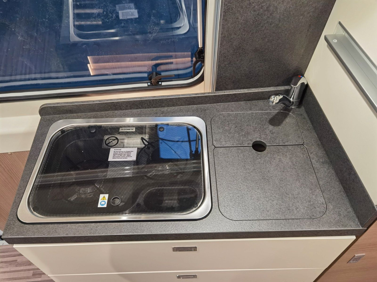 Kamp kombi Malibu VAN COMFORT GT - 640 LE / NAVIGATION & KEYLESS: slika Kamp kombi Malibu VAN COMFORT GT - 640 LE / NAVIGATION & KEYLESS