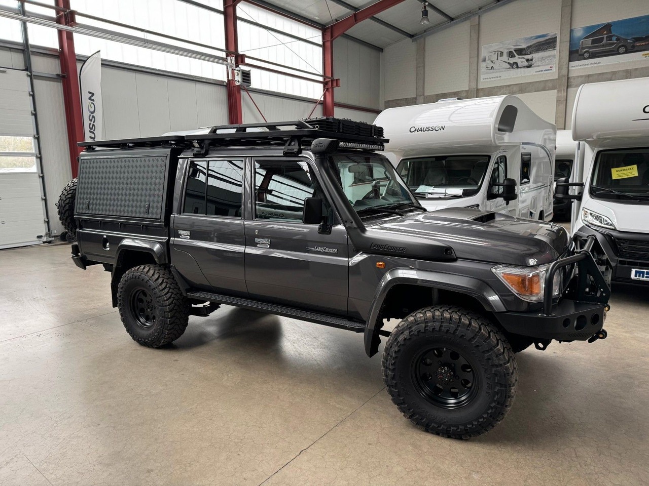 Toyota GRJ 79 DC - VX LIMITED / VIELE EXTRAS - SUV: slika Toyota GRJ 79 DC - VX LIMITED / VIELE EXTRAS - SUV Toyota GRJ 79 DC - VX LIMITED / VIELE EXTRAS - SUV: slika Toyota GRJ 79 DC - VX LIMITED / VIELE EXTRAS - SUV