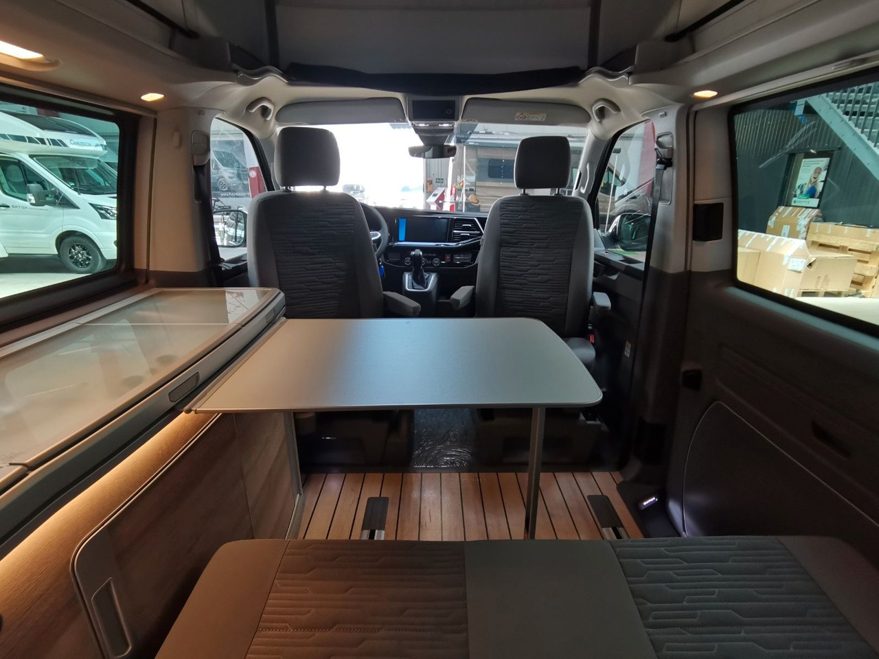 Putnički kombi Volkswagen T6.1 CALIFORNIA OCEAN EDITION / DSG / NAVI / ACC: slika Putnički kombi Volkswagen T6.1 CALIFORNIA OCEAN EDITION / DSG / NAVI / ACC