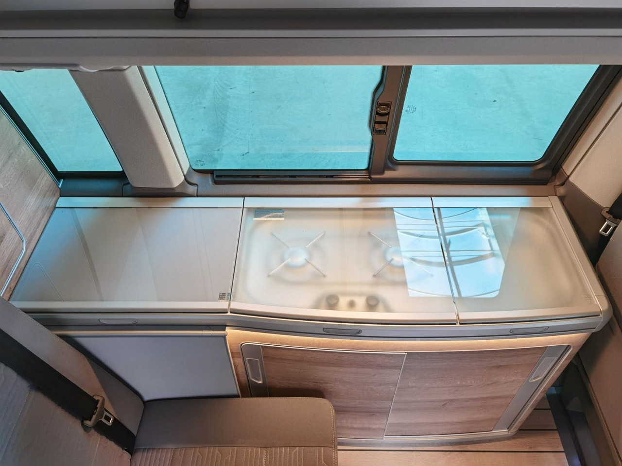 Putnički kombi Volkswagen T6.1 CALIFORNIA OCEAN EDITION / DSG / NAVI / ACC: slika Putnički kombi Volkswagen T6.1 CALIFORNIA OCEAN EDITION / DSG / NAVI / ACC