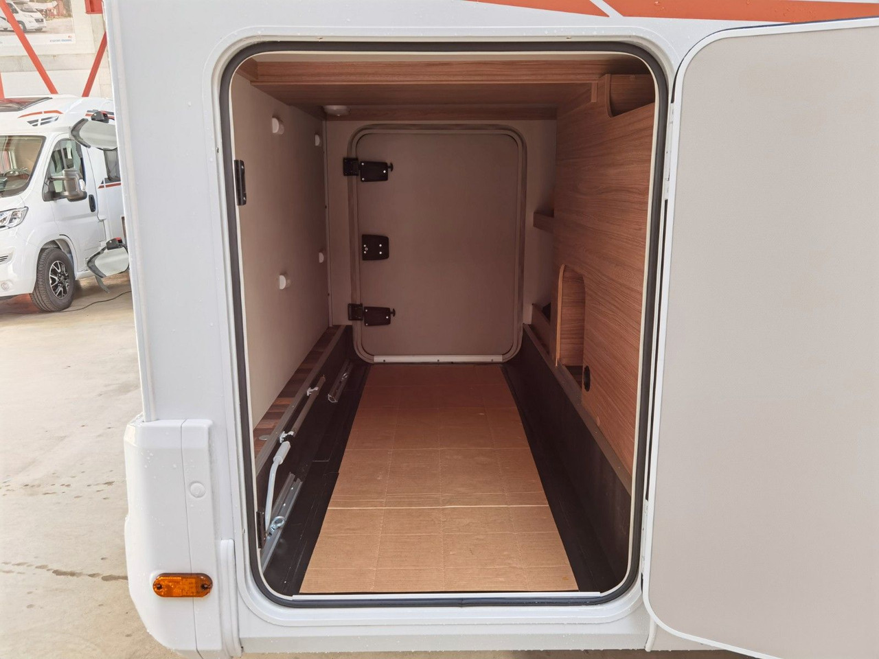 Zakup  Weinsberg CARACOMPACT 600 MEG EDITION-PEPPER/ EINZELBETTEN Weinsberg CARACOMPACT 600 MEG EDITION-PEPPER/ EINZELBETTEN: slika Zakup  Weinsberg CARACOMPACT 600 MEG EDITION-PEPPER/ EINZELBETTEN Weinsberg CARACOMPACT 600 MEG EDITION-PEPPER/ EINZELBETTEN