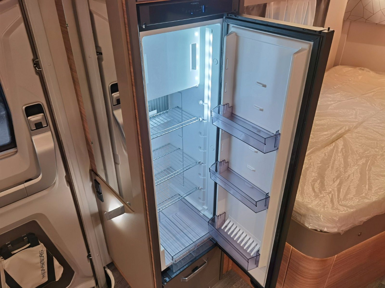 Poluintegrirani kamper Weinsberg CARALOFT 650 MF / 155PS / TOP - AUSSTATTUNG: slika Poluintegrirani kamper Weinsberg CARALOFT 650 MF / 155PS / TOP - AUSSTATTUNG Poluintegrirani kamper Weinsberg CARALOFT 650 MF / 155PS / TOP - AUSSTATTUNG: slika Poluintegrirani kamper Weinsberg CARALOFT 650 MF / 155PS / TOP - AUSSTATTUNG