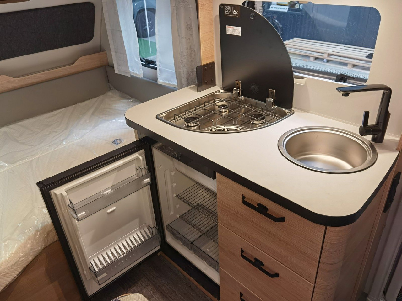 Kamp prikolica Weinsberg CARAONE 390 QD  / -2026 -/ ALLE PAKETE: slika Kamp prikolica Weinsberg CARAONE 390 QD  / -2026 -/ ALLE PAKETE