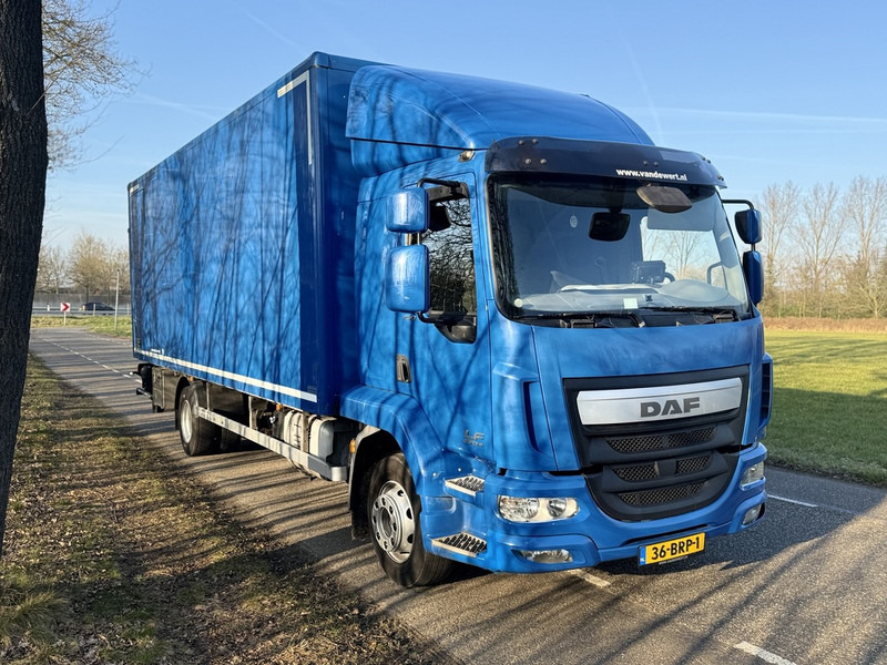 DAF LF 250 4x2 Bakwagen - Kamion sandučar: slika DAF LF 250 4x2 Bakwagen - Kamion sandučar DAF LF 250 4x2 Bakwagen - Kamion sandučar: slika DAF LF 250 4x2 Bakwagen - Kamion sandučar