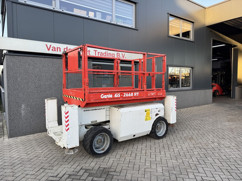 Genie GS 2668 RT Hoogwerker / Arbeitsbuhne 10mtr werkhoogte 4x4 kubota DIESEL 2010 - Škarasta podizna platforma: slika Genie GS 2668 RT Hoogwerker / Arbeitsbuhne 10mtr werkhoogte 4x4 kubota DIESEL 2010 - Škarasta podizna platforma Genie GS 2668 RT Hoogwerker / Arbeitsbuhne 10mtr werkhoogte 4x4 kubota DIESEL 2010 - Škarasta podizna platforma: slika Genie GS 2668 RT Hoogwerker / Arbeitsbuhne 10mtr werkhoogte 4x4 kubota DIESEL 2010 - Škarasta podizna platforma