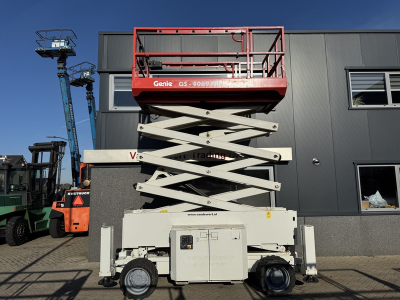 Genie GS 4069 RT Hoogwerker / Arbeitsbuhne 14mtr werkhoogte 4x4 Kubota DIESEL 2013 - Škarasta podizna platforma: slika Genie GS 4069 RT Hoogwerker / Arbeitsbuhne 14mtr werkhoogte 4x4 Kubota DIESEL 2013 - Škarasta podizna platforma Genie GS 4069 RT Hoogwerker / Arbeitsbuhne 14mtr werkhoogte 4x4 Kubota DIESEL 2013 - Škarasta podizna platforma: slika Genie GS 4069 RT Hoogwerker / Arbeitsbuhne 14mtr werkhoogte 4x4 Kubota DIESEL 2013 - Škarasta podizna platforma