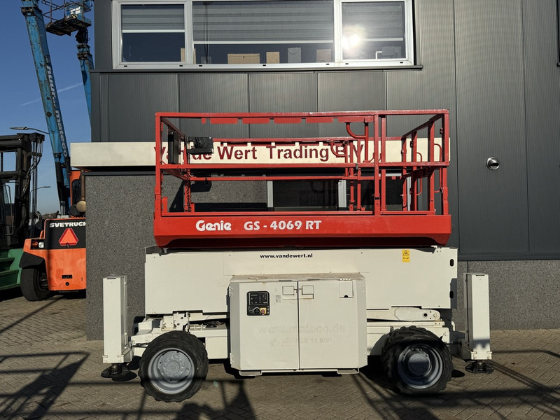 Genie GS 4069 RT Hoogwerker / Arbeitsbuhne 14mtr werkhoogte 4x4 Kubota DIESEL 2013 - Škarasta podizna platforma: slika Genie GS 4069 RT Hoogwerker / Arbeitsbuhne 14mtr werkhoogte 4x4 Kubota DIESEL 2013 - Škarasta podizna platforma Genie GS 4069 RT Hoogwerker / Arbeitsbuhne 14mtr werkhoogte 4x4 Kubota DIESEL 2013 - Škarasta podizna platforma: slika Genie GS 4069 RT Hoogwerker / Arbeitsbuhne 14mtr werkhoogte 4x4 Kubota DIESEL 2013 - Škarasta podizna platforma