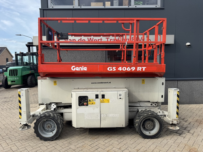 Genie GS 4069 RT Hoogwerker / Arbeitsbuhne 14mtr werkhoogte 4x4 Kubota DIESEL 2014 - Škarasta podizna platforma: slika Genie GS 4069 RT Hoogwerker / Arbeitsbuhne 14mtr werkhoogte 4x4 Kubota DIESEL 2014 - Škarasta podizna platforma Genie GS 4069 RT Hoogwerker / Arbeitsbuhne 14mtr werkhoogte 4x4 Kubota DIESEL 2014 - Škarasta podizna platforma: slika Genie GS 4069 RT Hoogwerker / Arbeitsbuhne 14mtr werkhoogte 4x4 Kubota DIESEL 2014 - Škarasta podizna platforma