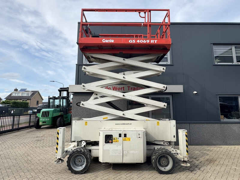 Genie GS 4069 RT Hoogwerker / Arbeitsbuhne 14mtr werkhoogte 4x4 Kubota DIESEL 2014 - Škarasta podizna platforma: slika Genie GS 4069 RT Hoogwerker / Arbeitsbuhne 14mtr werkhoogte 4x4 Kubota DIESEL 2014 - Škarasta podizna platforma Genie GS 4069 RT Hoogwerker / Arbeitsbuhne 14mtr werkhoogte 4x4 Kubota DIESEL 2014 - Škarasta podizna platforma: slika Genie GS 4069 RT Hoogwerker / Arbeitsbuhne 14mtr werkhoogte 4x4 Kubota DIESEL 2014 - Škarasta podizna platforma
