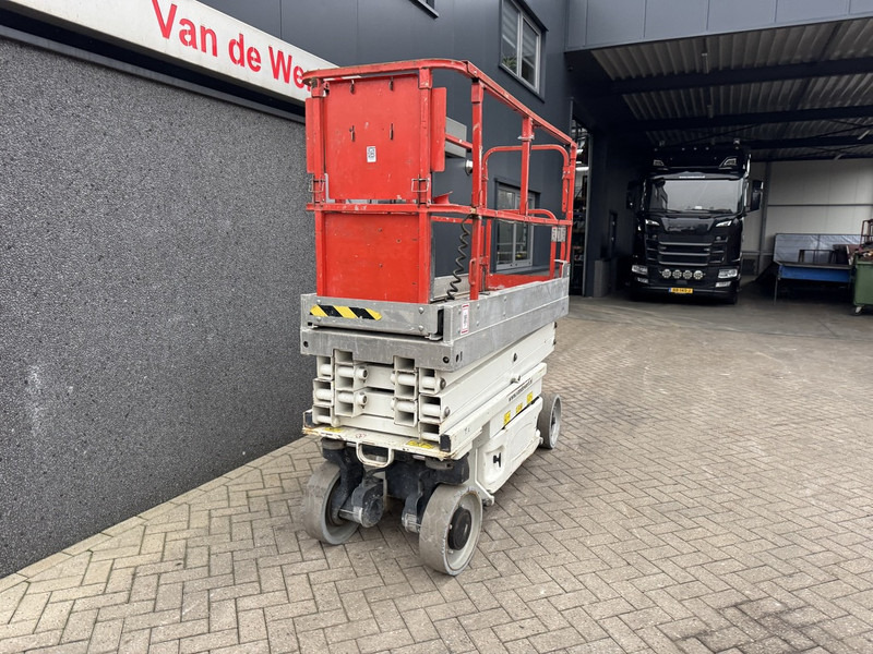 JLG 2030ES Schaarhoogwerker / Scissor lift 8Meter Werkhoogte Elektrisch - Škarasta podizna platforma: slika JLG 2030ES Schaarhoogwerker / Scissor lift 8Meter Werkhoogte Elektrisch - Škarasta podizna platforma JLG 2030ES Schaarhoogwerker / Scissor lift 8Meter Werkhoogte Elektrisch - Škarasta podizna platforma: slika JLG 2030ES Schaarhoogwerker / Scissor lift 8Meter Werkhoogte Elektrisch - Škarasta podizna platforma