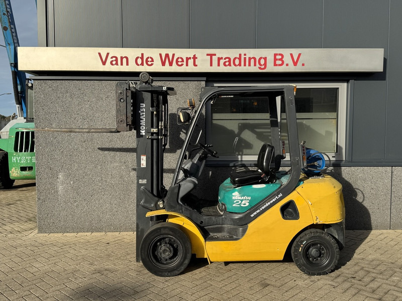 Komatsu FG25HT-16R Triplo 470 Freelift / Sideshift / Vorkversteller LPG 2008 - Plinski viličar: slika Komatsu FG25HT-16R Triplo 470 Freelift / Sideshift / Vorkversteller LPG 2008 - Plinski viličar Komatsu FG25HT-16R Triplo 470 Freelift / Sideshift / Vorkversteller LPG 2008 - Plinski viličar: slika Komatsu FG25HT-16R Triplo 470 Freelift / Sideshift / Vorkversteller LPG 2008 - Plinski viličar