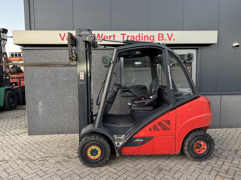 Linde H25D-02 Triplo 550 Freelift / Sideshift / 4e functie VW Diesel 2014 - Diesel viličar: slika Linde H25D-02 Triplo 550 Freelift / Sideshift / 4e functie VW Diesel 2014 - Diesel viličar Linde H25D-02 Triplo 550 Freelift / Sideshift / 4e functie VW Diesel 2014 - Diesel viličar: slika Linde H25D-02 Triplo 550 Freelift / Sideshift / 4e functie VW Diesel 2014 - Diesel viličar