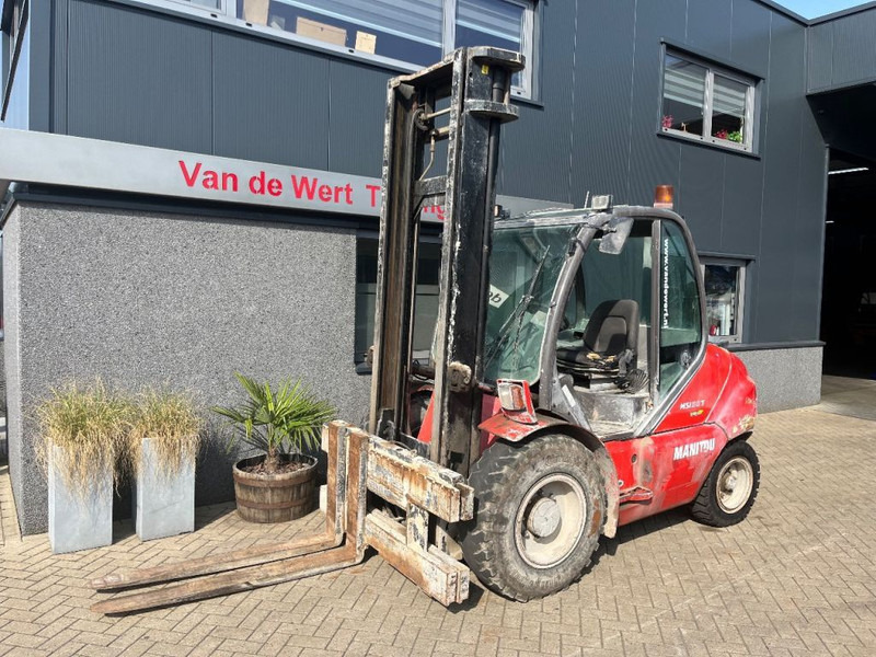 Manitou MSI50T MSI 50T duplo450 SIDESHIFT LUCHTBANDEN 2015 - Diesel viličar: slika Manitou MSI50T MSI 50T duplo450 SIDESHIFT LUCHTBANDEN 2015 - Diesel viličar Manitou MSI50T MSI 50T duplo450 SIDESHIFT LUCHTBANDEN 2015 - Diesel viličar: slika Manitou MSI50T MSI 50T duplo450 SIDESHIFT LUCHTBANDEN 2015 - Diesel viličar