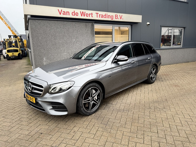 Mercedes-Benz E-Klasse Estate 300 de AMG Line 2020 Led / ACC / Leder - Automobil: slika Mercedes-Benz E-Klasse Estate 300 de AMG Line 2020 Led / ACC / Leder - Automobil Mercedes-Benz E-Klasse Estate 300 de AMG Line 2020 Led / ACC / Leder - Automobil: slika Mercedes-Benz E-Klasse Estate 300 de AMG Line 2020 Led / ACC / Leder - Automobil