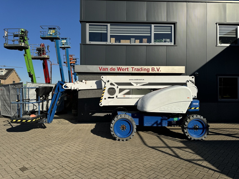 Zglobni krak Niftylift HR21D 4x4 ARTICULATED / KNIKARMHOOGWERKER DIESEL BOOM WORK LIFT 20.8M WERKHOOGTE  2010: slika Zglobni krak Niftylift HR21D 4x4 ARTICULATED / KNIKARMHOOGWERKER DIESEL BOOM WORK LIFT 20.8M WERKHOOGTE  2010