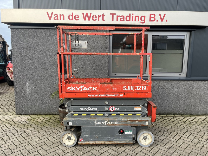 Škarasta podizna platforma Skyjack SJ3219: slika Škarasta podizna platforma Skyjack SJ3219