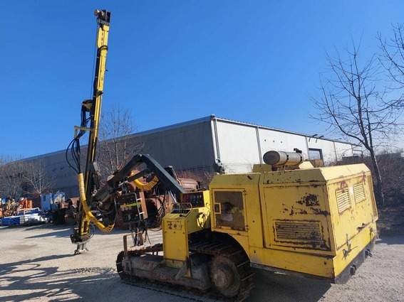 Böhler BPI 114 AW - Platforma za bušenje: slika Böhler BPI 114 AW - Platforma za bušenje Böhler BPI 114 AW - Platforma za bušenje: slika Böhler BPI 114 AW - Platforma za bušenje