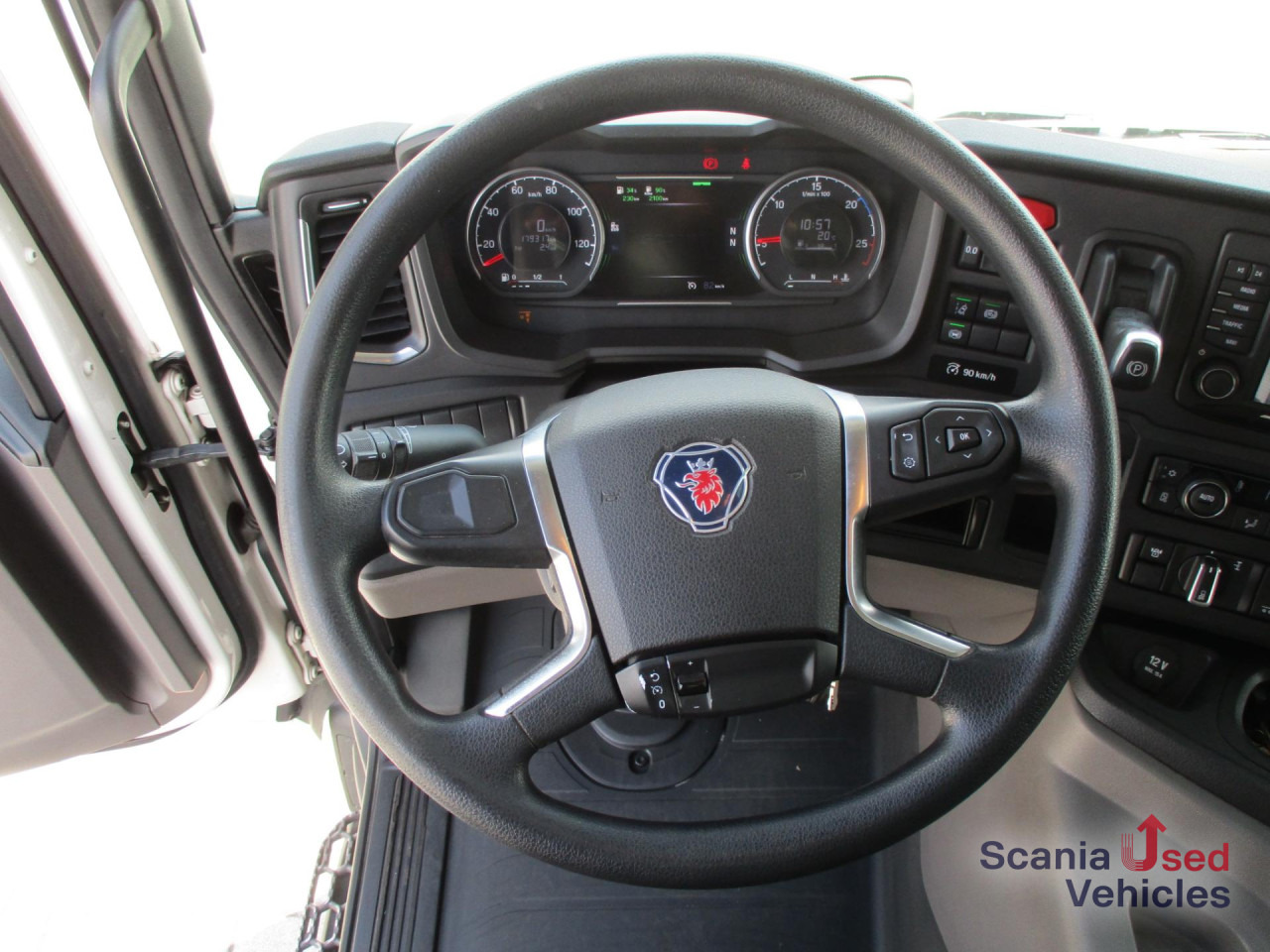 SCANIA P 320 B6x2*4LB - Kamion za prijevoz pića: slika SCANIA P 320 B6x2*4LB - Kamion za prijevoz pića SCANIA P 320 B6x2*4LB - Kamion za prijevoz pića: slika SCANIA P 320 B6x2*4LB - Kamion za prijevoz pića