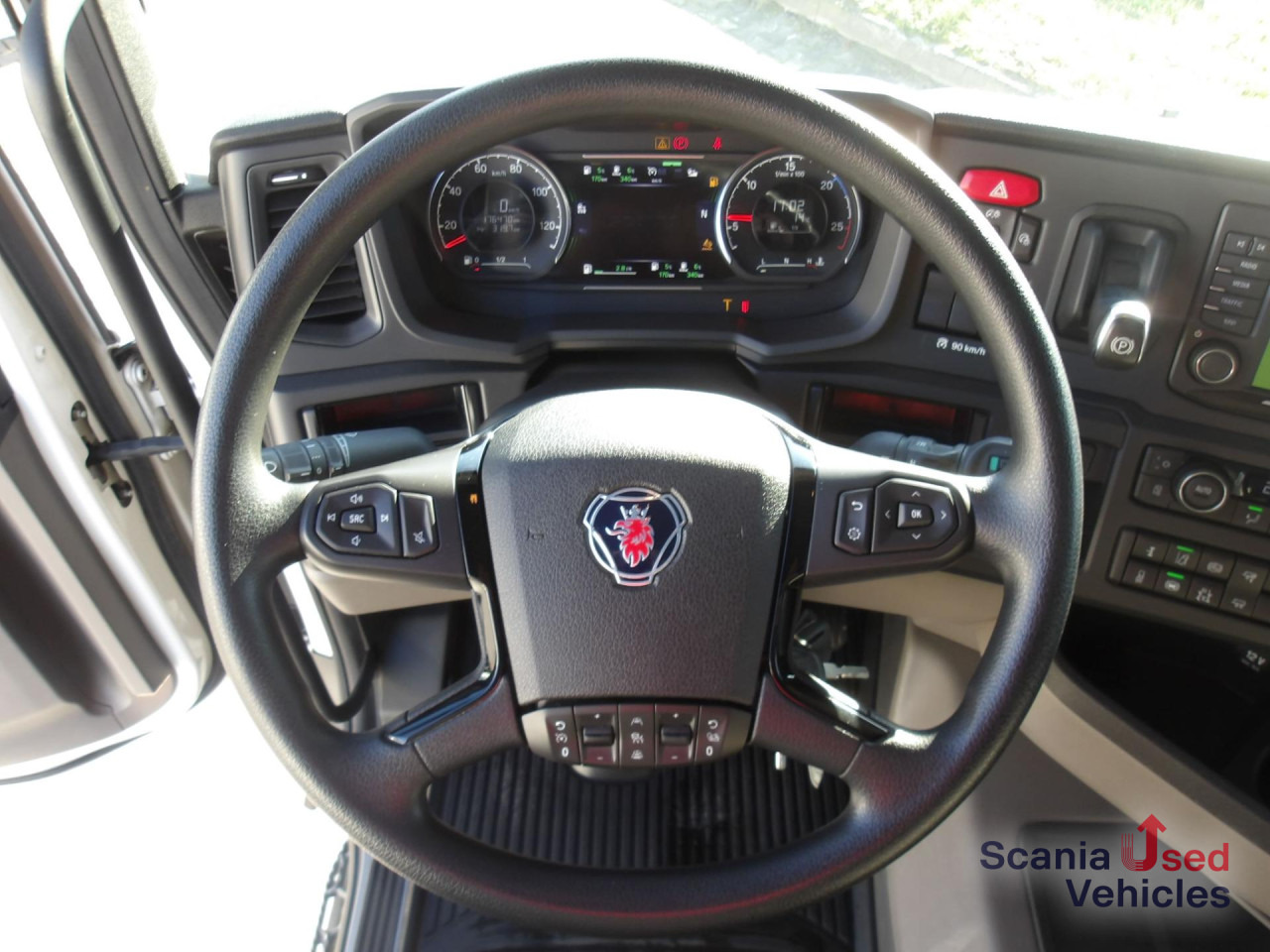 SCANIA R 460 A4x2NA / Schubbodenhydraulik - Tegljač: slika SCANIA R 460 A4x2NA / Schubbodenhydraulik - Tegljač SCANIA R 460 A4x2NA / Schubbodenhydraulik - Tegljač: slika SCANIA R 460 A4x2NA / Schubbodenhydraulik - Tegljač