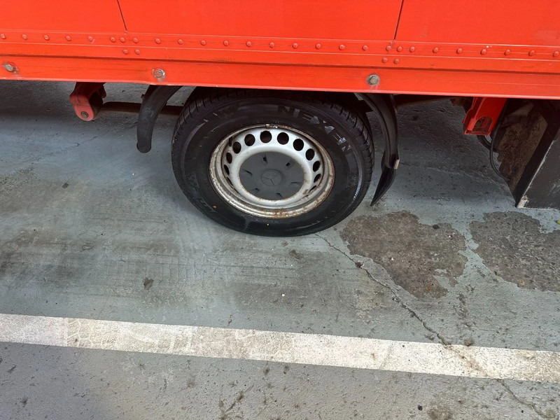 Mercedes-Benz Sprinter 316 - Dostavno vozilo sa zatvorenim sandukom: slika Mercedes-Benz Sprinter 316 - Dostavno vozilo sa zatvorenim sandukom Mercedes-Benz Sprinter 316 - Dostavno vozilo sa zatvorenim sandukom: slika Mercedes-Benz Sprinter 316 - Dostavno vozilo sa zatvorenim sandukom