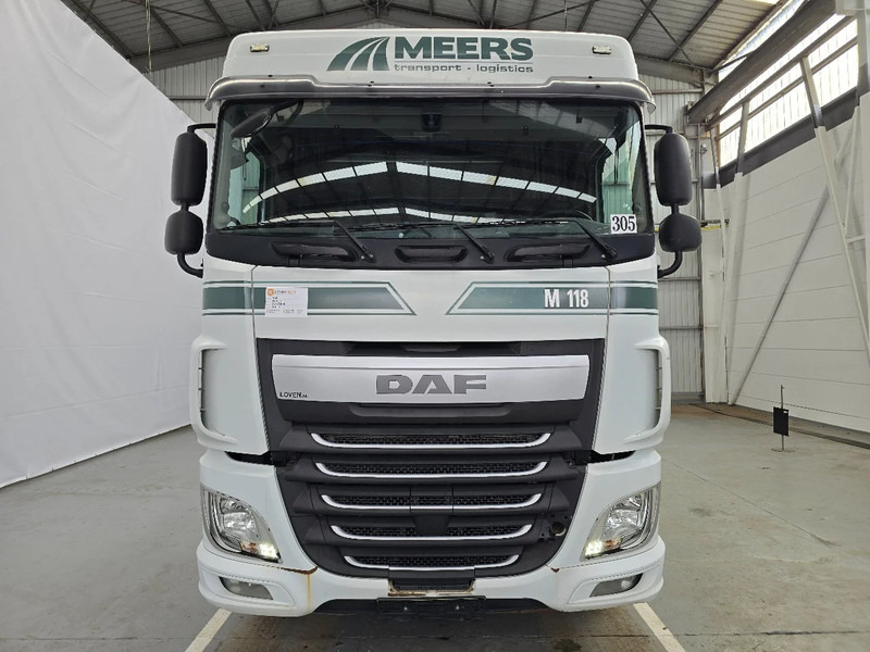 DAF XF 460 AIRCO / EURO 6 - Tegljač: slika DAF XF 460 AIRCO / EURO 6 - Tegljač DAF XF 460 AIRCO / EURO 6 - Tegljač: slika DAF XF 460 AIRCO / EURO 6 - Tegljač
