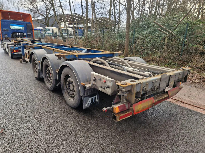 Van Hool 3B0079 2x20,30,40,45ft HIGH CUBE 'CENTRAL FRAME' - Transporter kontejnera/ Poluprikolica s izmjenjivim sanducima: slika Van Hool 3B0079 2x20,30,40,45ft HIGH CUBE 'CENTRAL FRAME' - Transporter kontejnera/ Poluprikolica s izmjenjivim sanducima Van Hool 3B0079 2x20,30,40,45ft HIGH CUBE 'CENTRAL FRAME' - Transporter kontejnera/ Poluprikolica s izmjenjivim sanducima: slika Van Hool 3B0079 2x20,30,40,45ft HIGH CUBE 'CENTRAL FRAME' - Transporter kontejnera/ Poluprikolica s izmjenjivim sanducima
