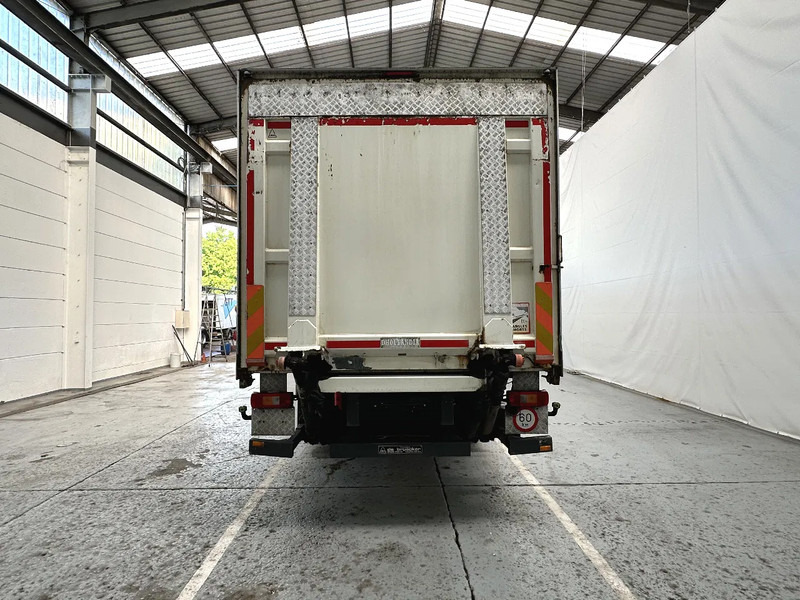 Volvo FM 330 / Essieu relevable et directionnel / Steerable lift axle / Lift as en stuuras - Kamion s ceradom: slika Volvo FM 330 / Essieu relevable et directionnel / Steerable lift axle / Lift as en stuuras - Kamion s ceradom Volvo FM 330 / Essieu relevable et directionnel / Steerable lift axle / Lift as en stuuras - Kamion s ceradom: slika Volvo FM 330 / Essieu relevable et directionnel / Steerable lift axle / Lift as en stuuras - Kamion s ceradom